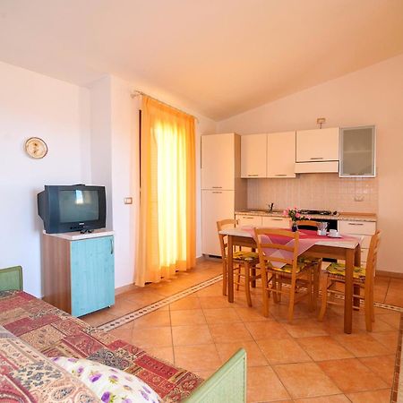 Li Troni Aparthotel Budoni Exteriör bild