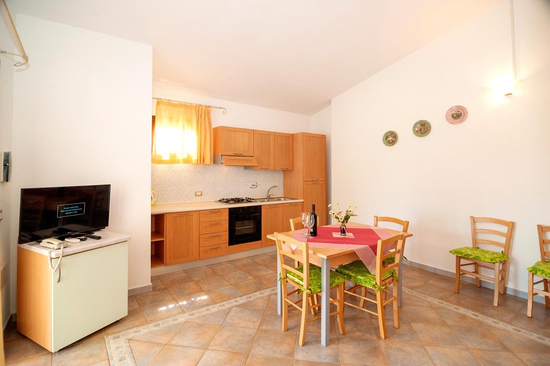 Li Troni Aparthotel Budoni Exteriör bild